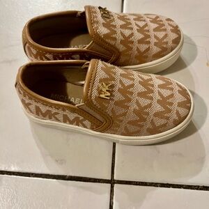 Baby girl Michael Kors Tan Slip-On Shoes